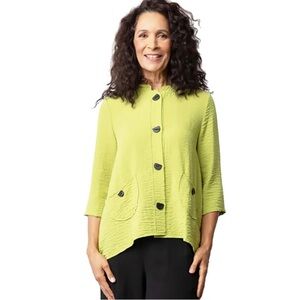 Habitat Express Mandarin Collar Top in Kiwi